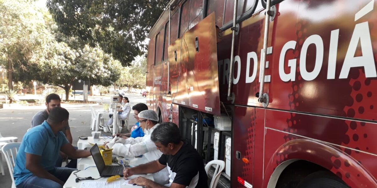 Ônibus do Hemocentro recebe doações de sangue na ABC nesta quarta-feira