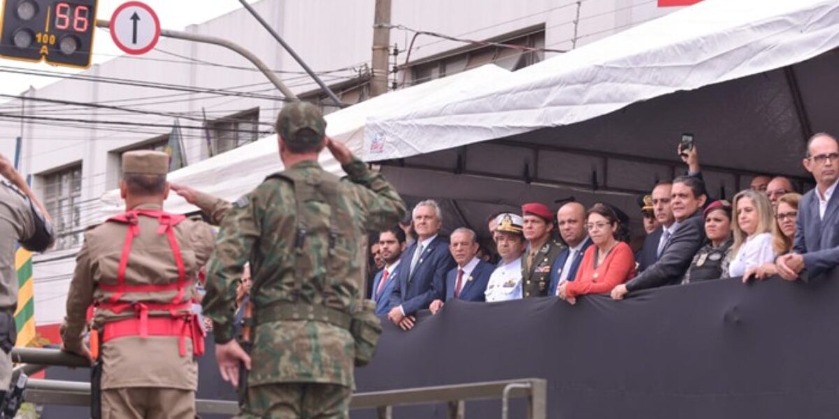 “Escreveremos uma política com ética e uma gestão com transparência e eficiência”, destaca Caiado durante Desfile dos 86 anos de Goiânia