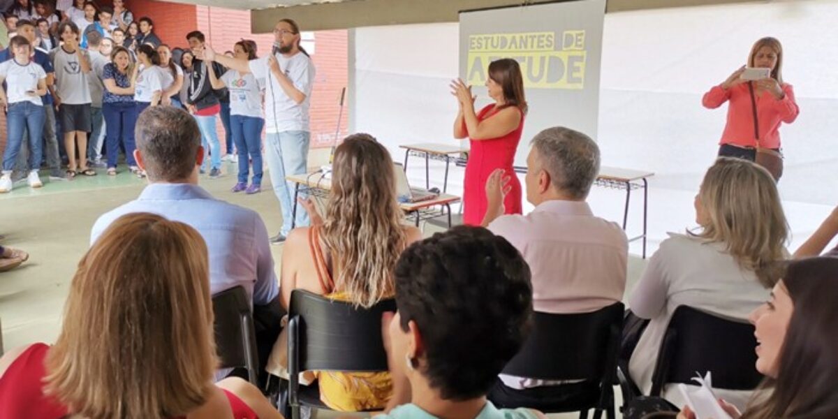 ‘Estudantes de Atitude’ do Colégio Estadual Jardim América apresentam relatório da Auditoria Cívica