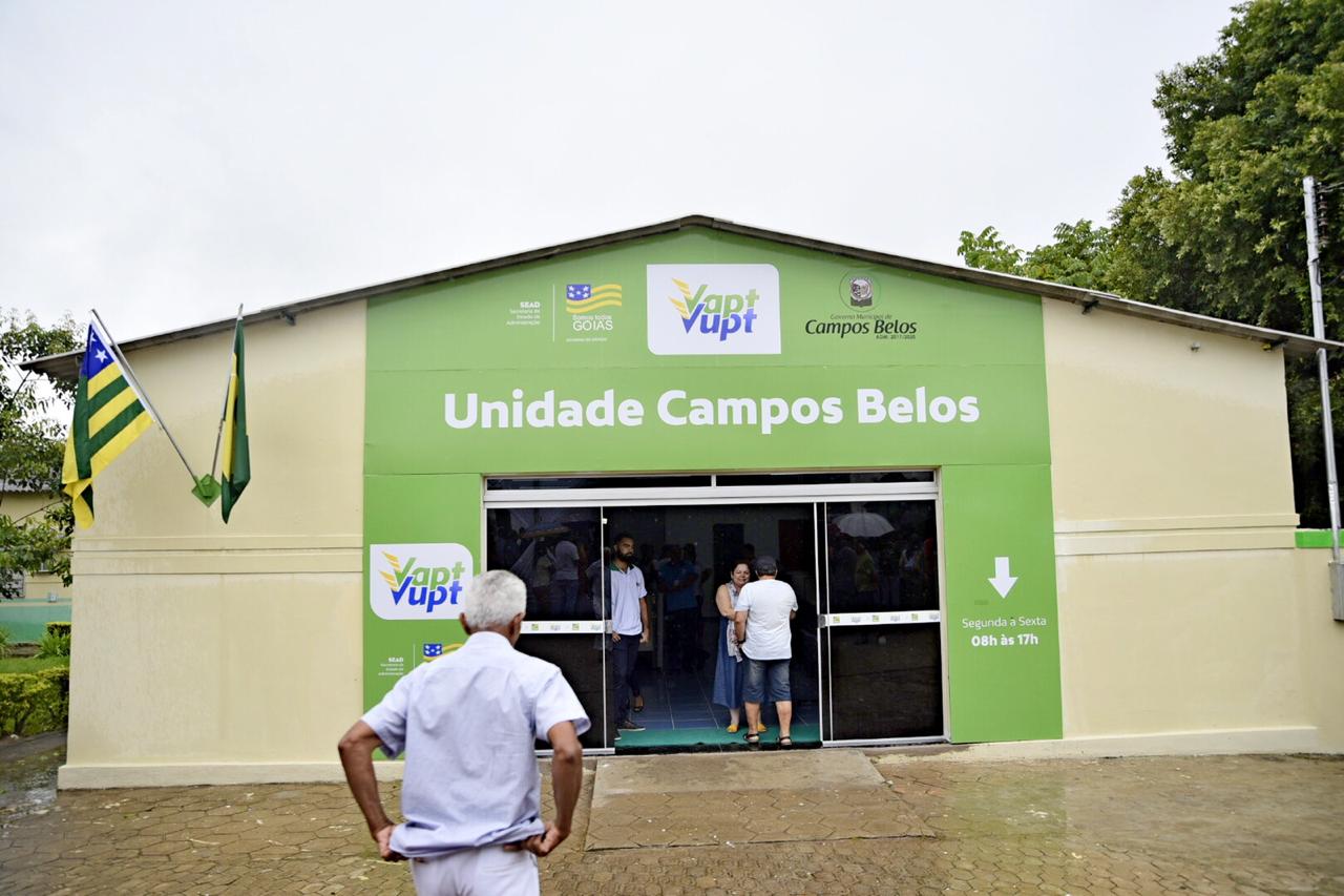 “Governo para quebrar desigualdades”, destaca Caiado na entrega do Vapt Vupt de Campos Belos