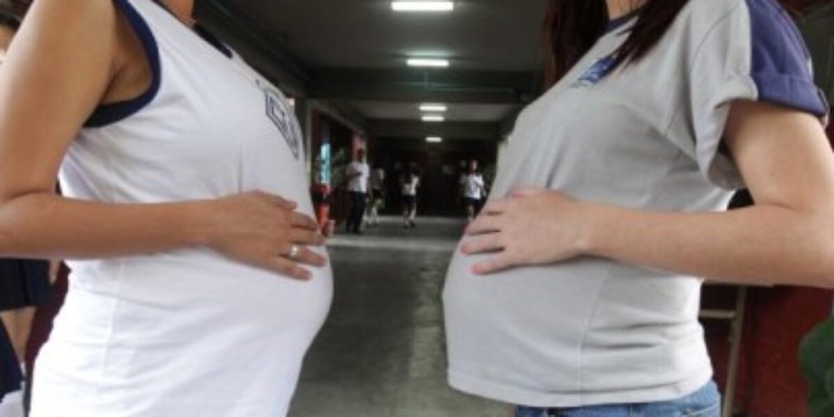 Todas as Coisas fala de gravidez na adolescência