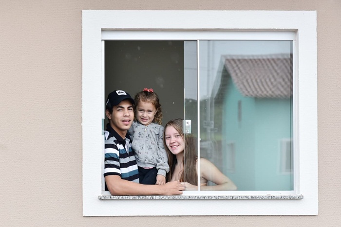 Estado entrega chave da casa própria a 34 famílias de Bonfinópolis