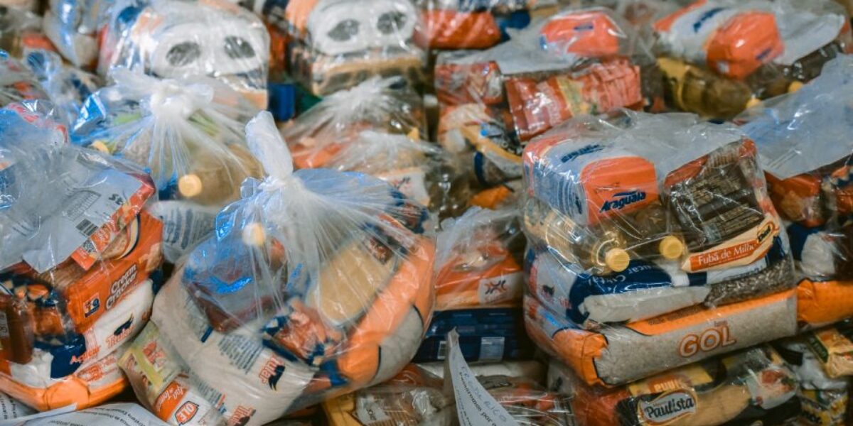 Saúde entrega 7,5 toneladas de alimentos para OVG