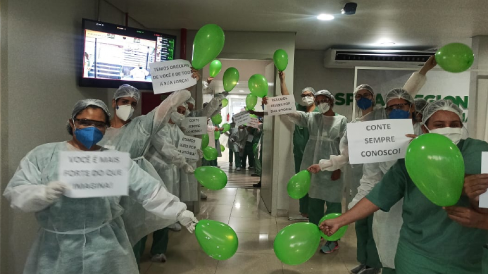 Hospital Regional de Itumbiara dá alta a primeiro paciente curado de Covid