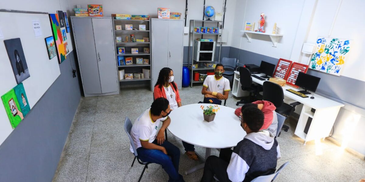 Governo entrega reformas em seis escolas de Aparecida