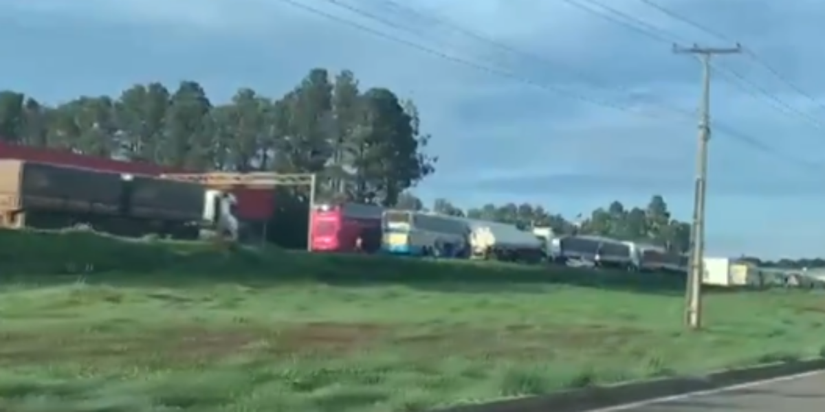 Forças de segurança de Goiás iniciam desobstrução de rodovias
