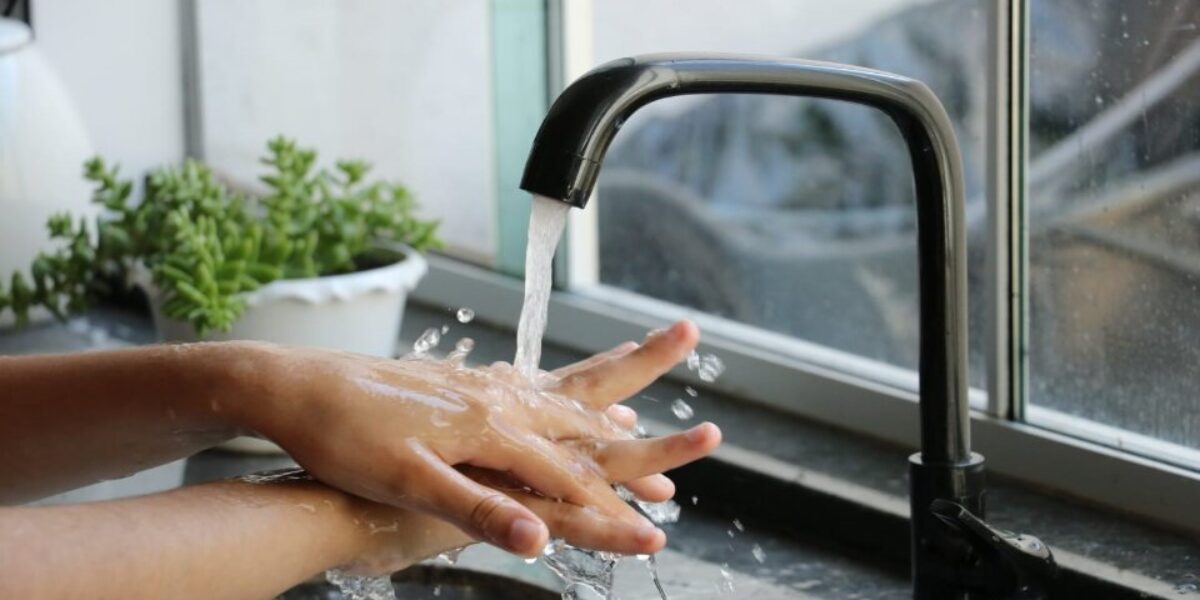 98% da população atendida pela Saneago conta com água tratada
