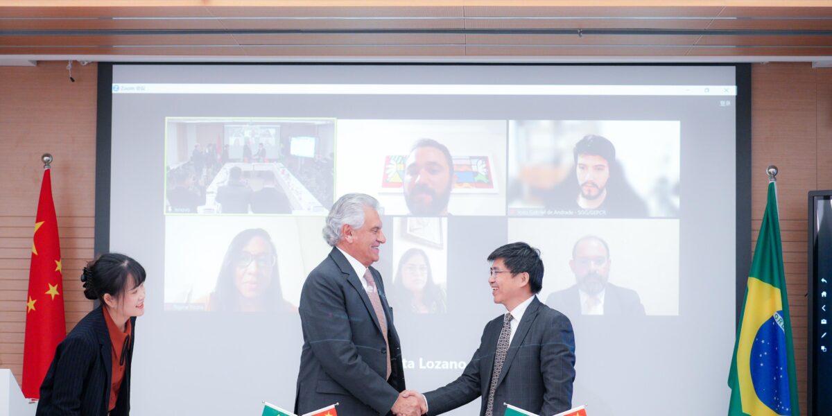 Goiás firma parceria com Universidade Tsinghua