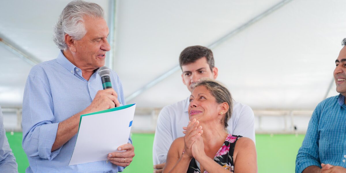 Caiado entrega 40 casas a custo zero em Piranhas