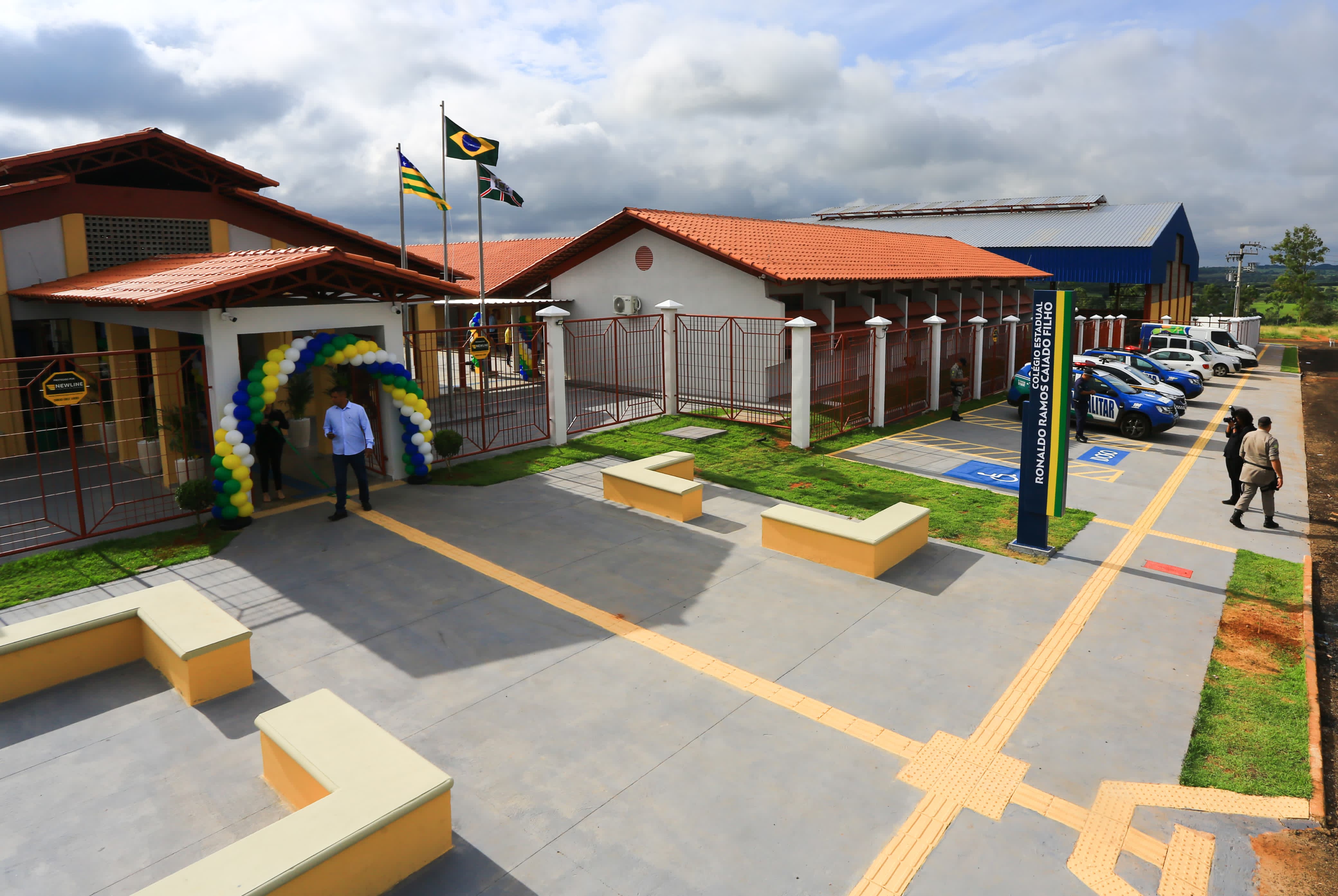 Inaugurado colégio no Jardim do Cerrado, em Goiânia