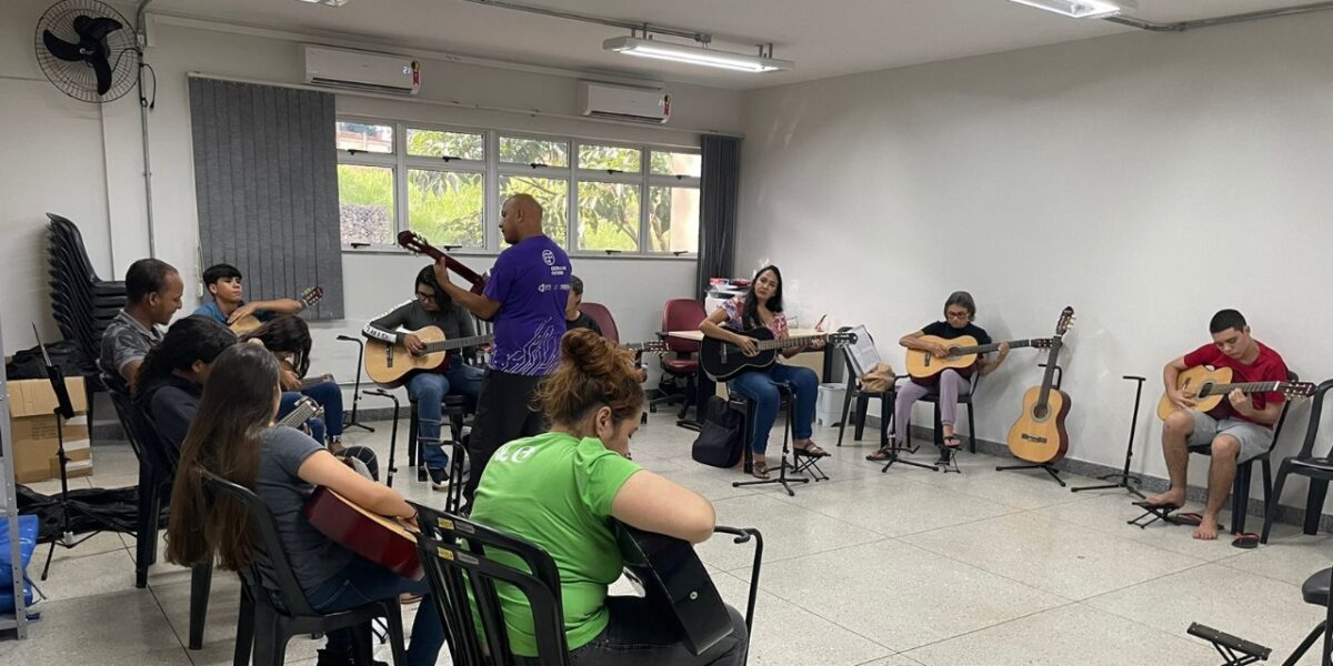 Escola do Futuro inscreve a curso de violão em Caldas Novas e Goiás