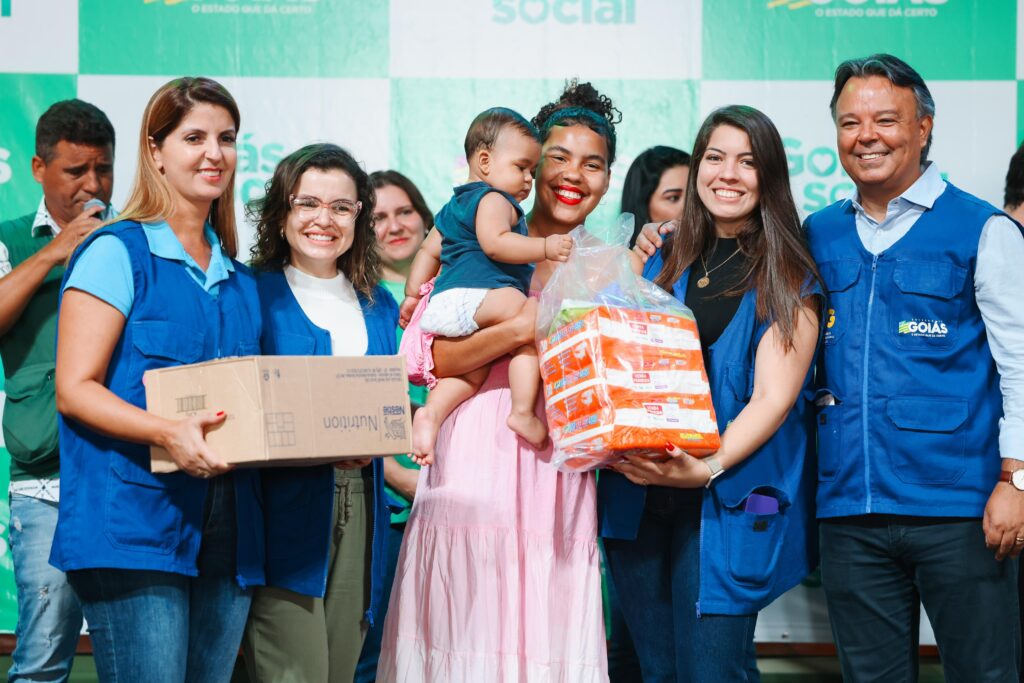 Goiás Social leva atendimentos e benefícios sociais a famílias de Aparecida de Goiânia