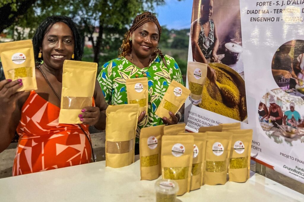 Participantes do Farofa do Cerrado: Produto da Sociobiodiversidade (Foto: Alcileia Torres)