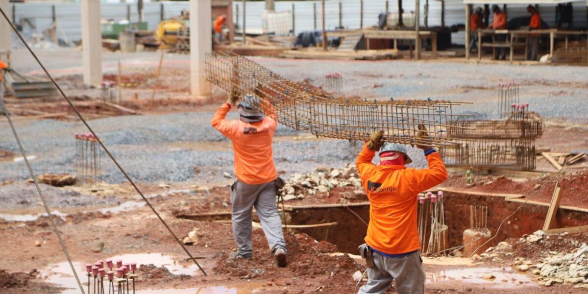 Obras dos Mercadões Goianos avançam