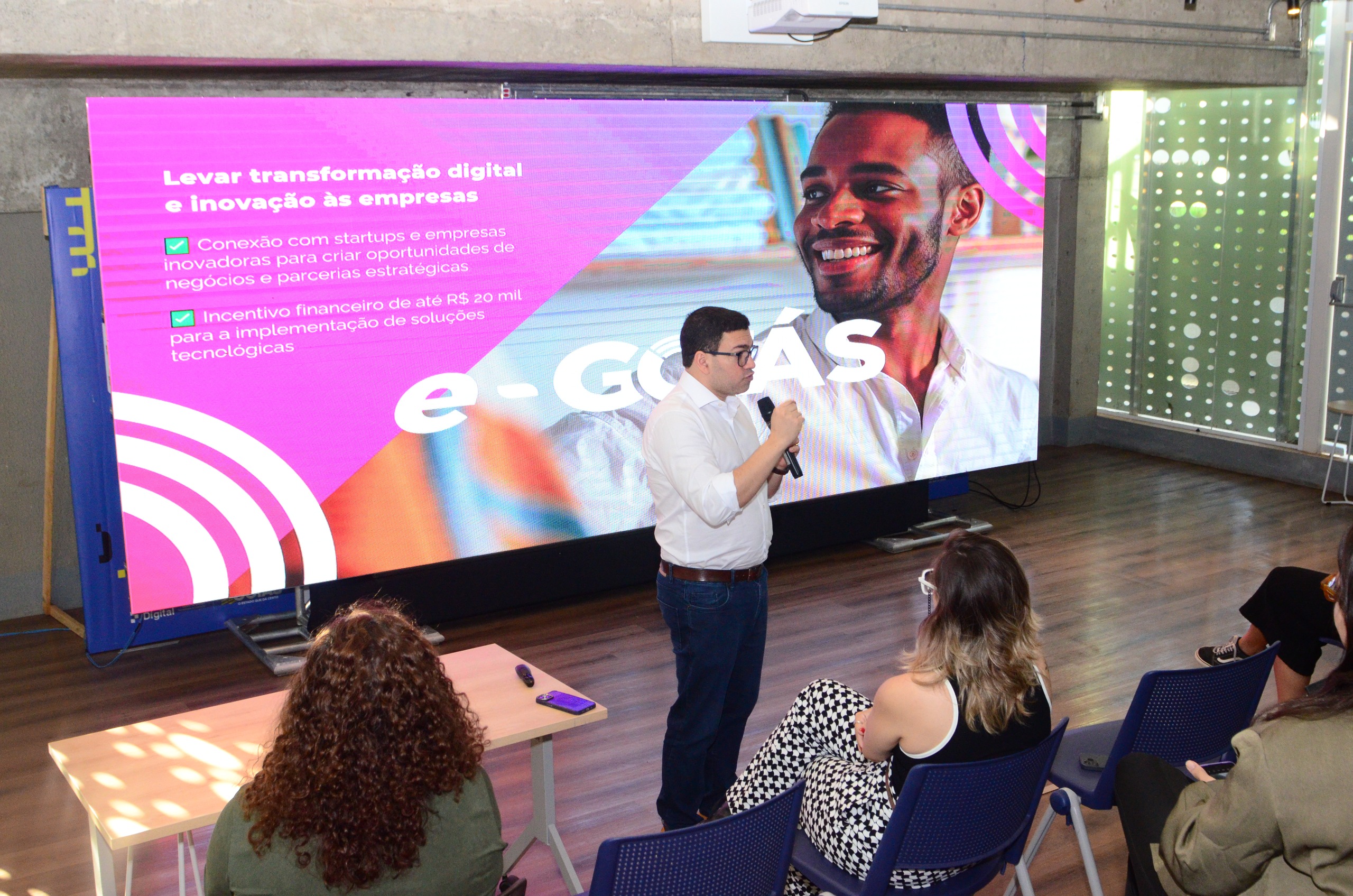 Hub Goiás oferece apoio a startups e empresas inovadoras