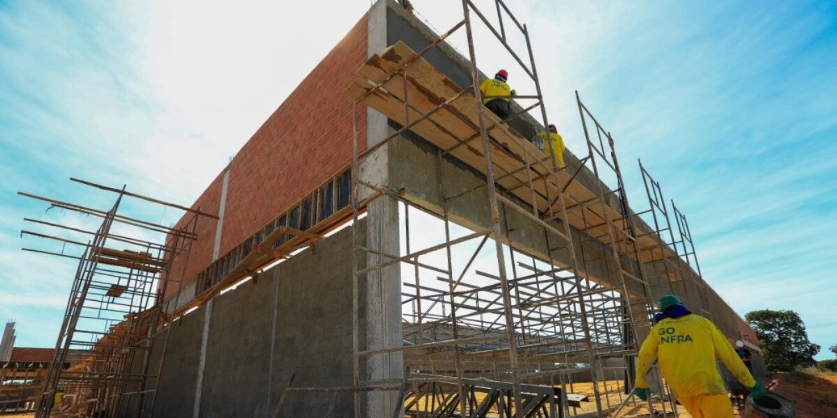 Goinfra avança com obras estratégicas e fortalece infraestrutura da saúde em Goiás