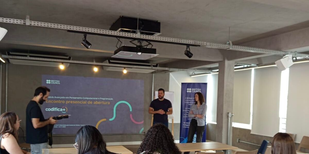 Abertas inscrições para capacitação de professores em pensamento computacional