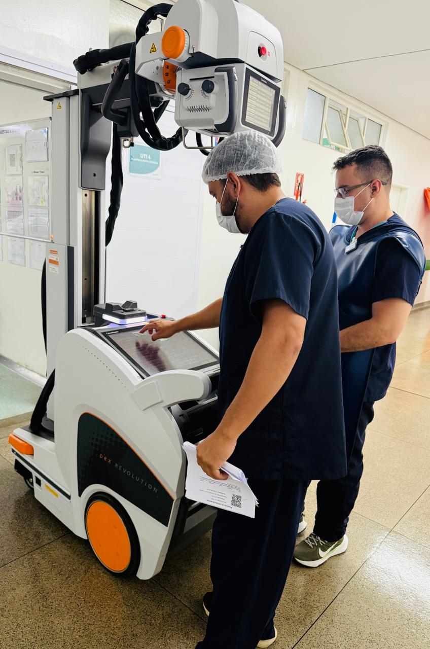Novos aparelhos de raio-x digitais portáteis possibilitam a realização de exames à beira leito e reduzem em até 64% o tempo do procedimento