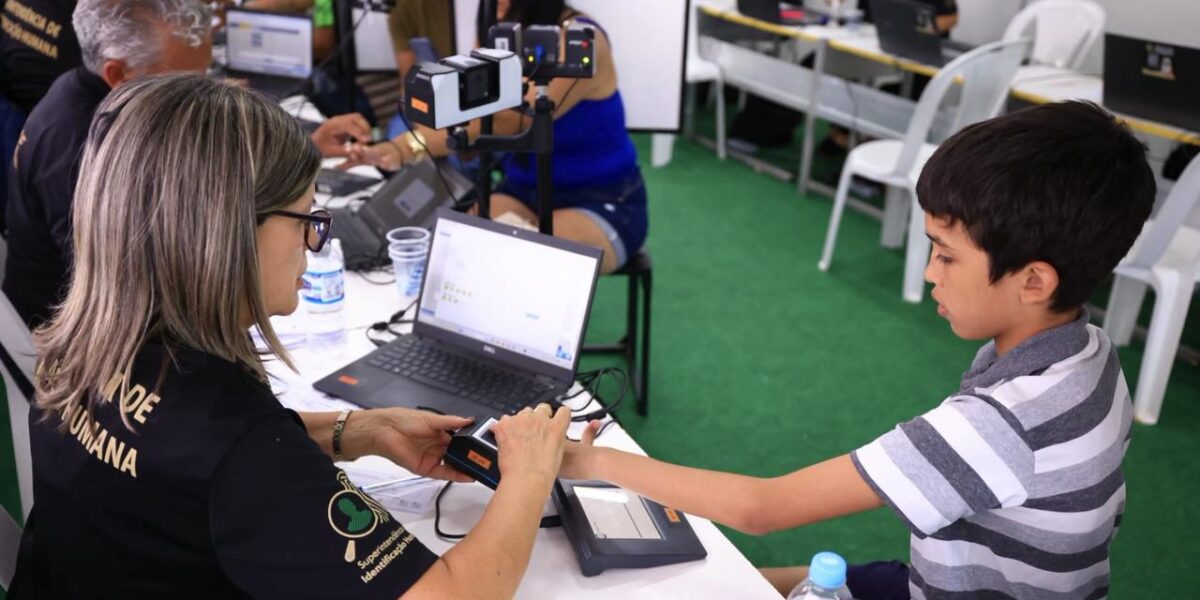 Moradores de Jataí recebem serviços gratuitos e benefícios do Goiás Social