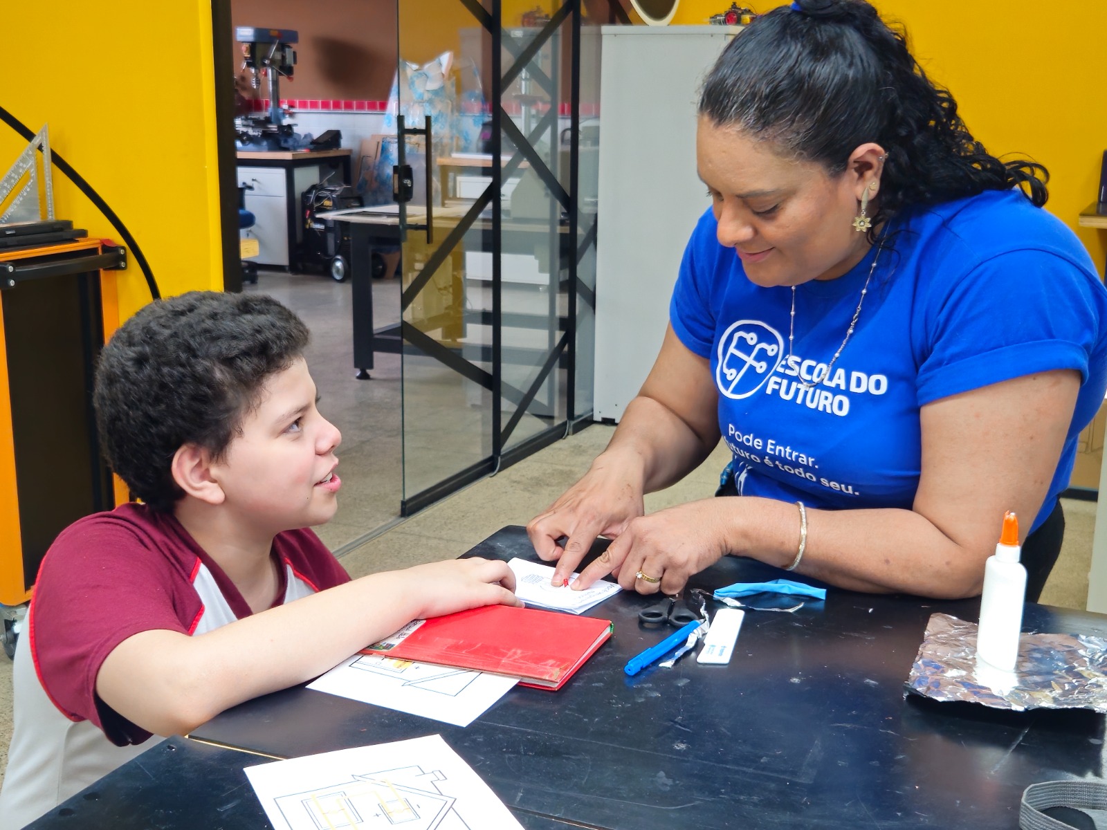 Governo reajusta salários de professores das Escolas do Futuro e músicos da Orquestra Filarmônica