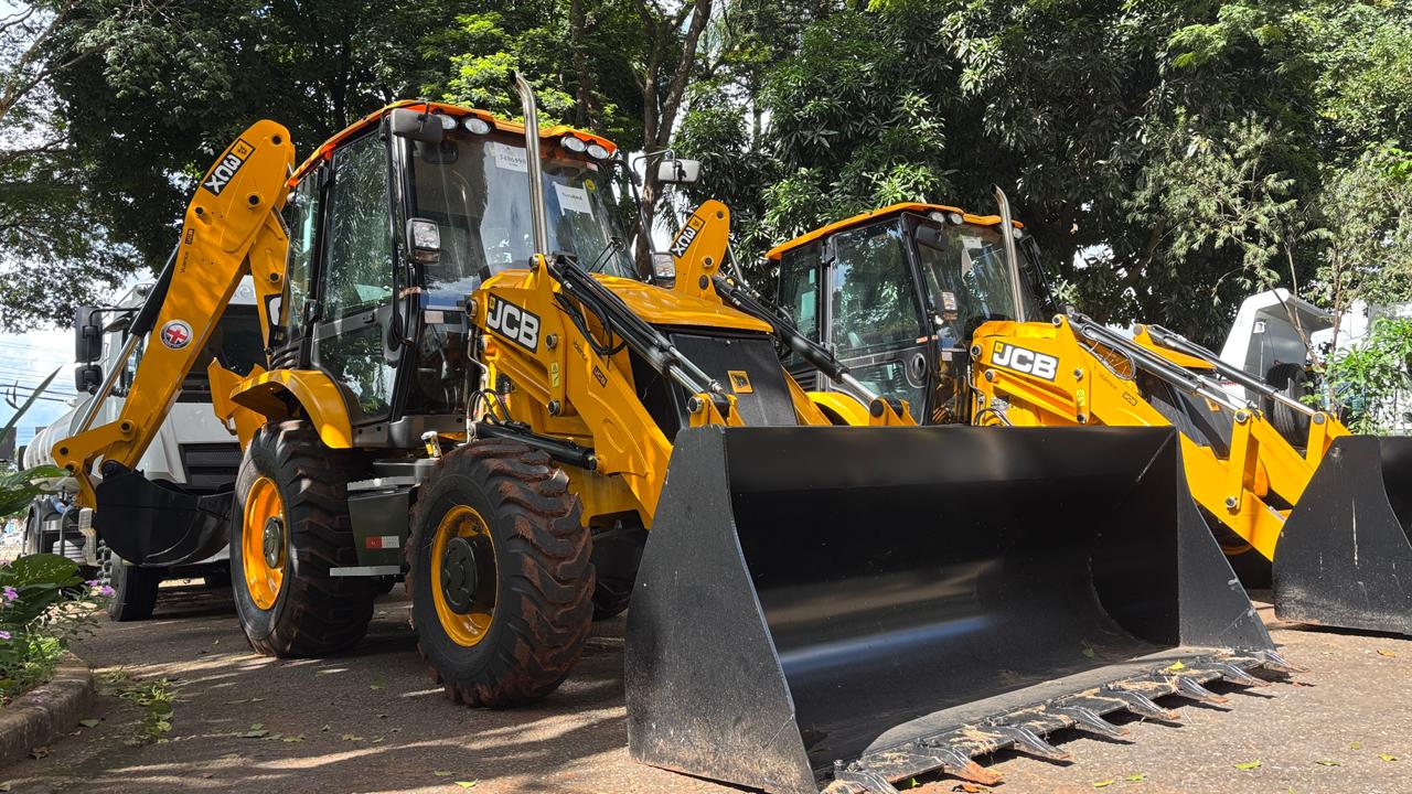 Mecaniza Campo entrega R$ 8,5 milhões em máquinas a 23 municípios goianos