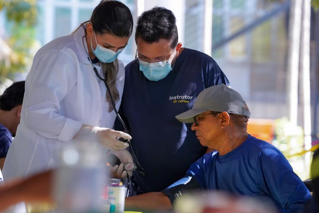 Saúde abre processo seletivo temporário para contração de enfermeiros e técnicos de enfermagem