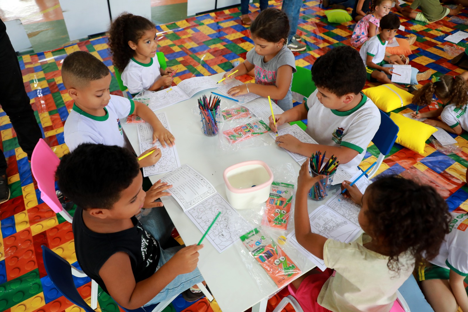 Cine Leitura do Bem visita mais cinco municípios nesta semana