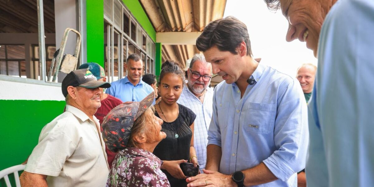 Durante comemoração do Dia das Mães em Caçu, governo anuncia construção de casas a custo zero no município