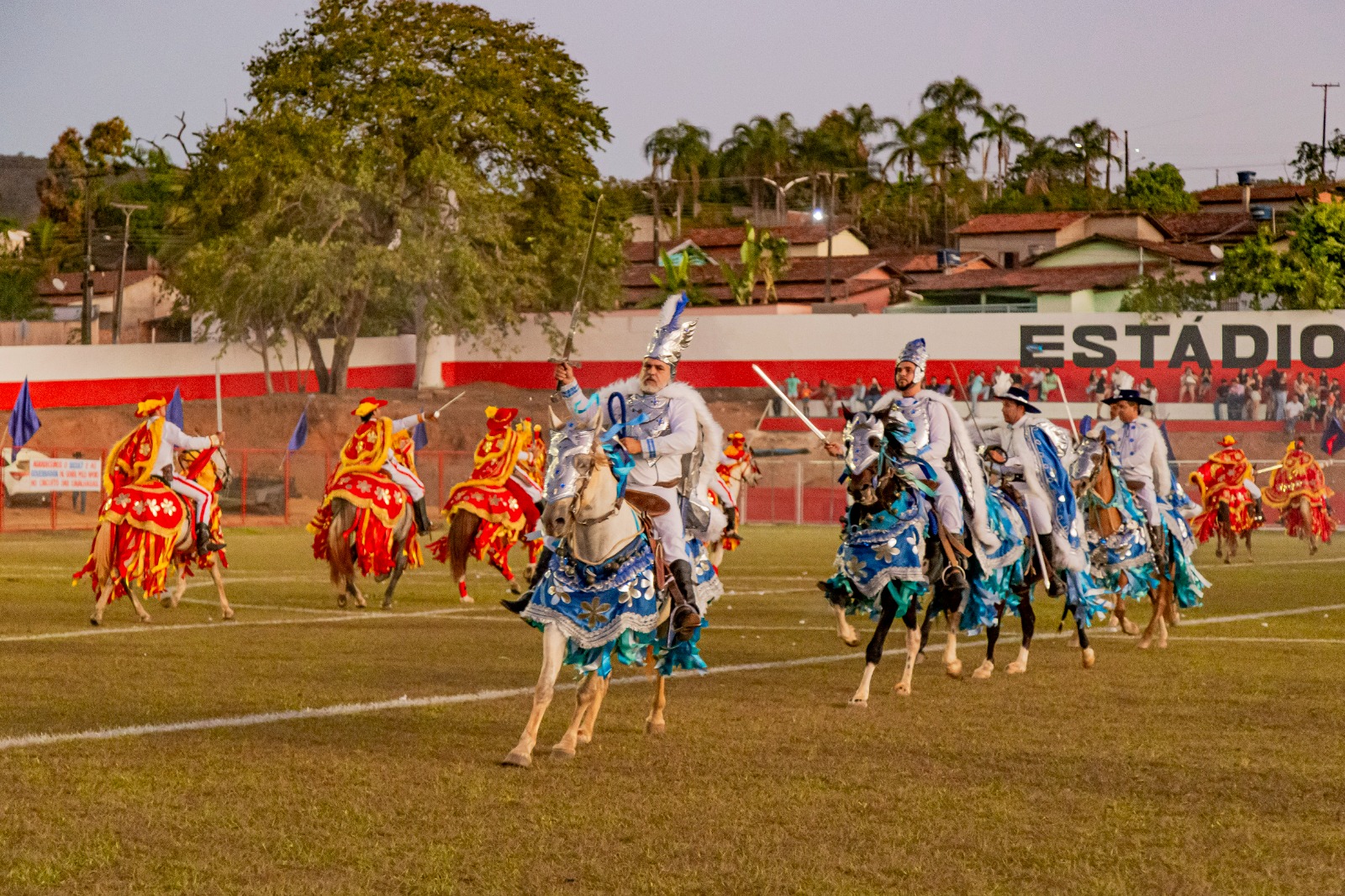 Com apoio do Governo de Goiás, São Francisco de Goiás e Hidrolina realizam Cavalhadas