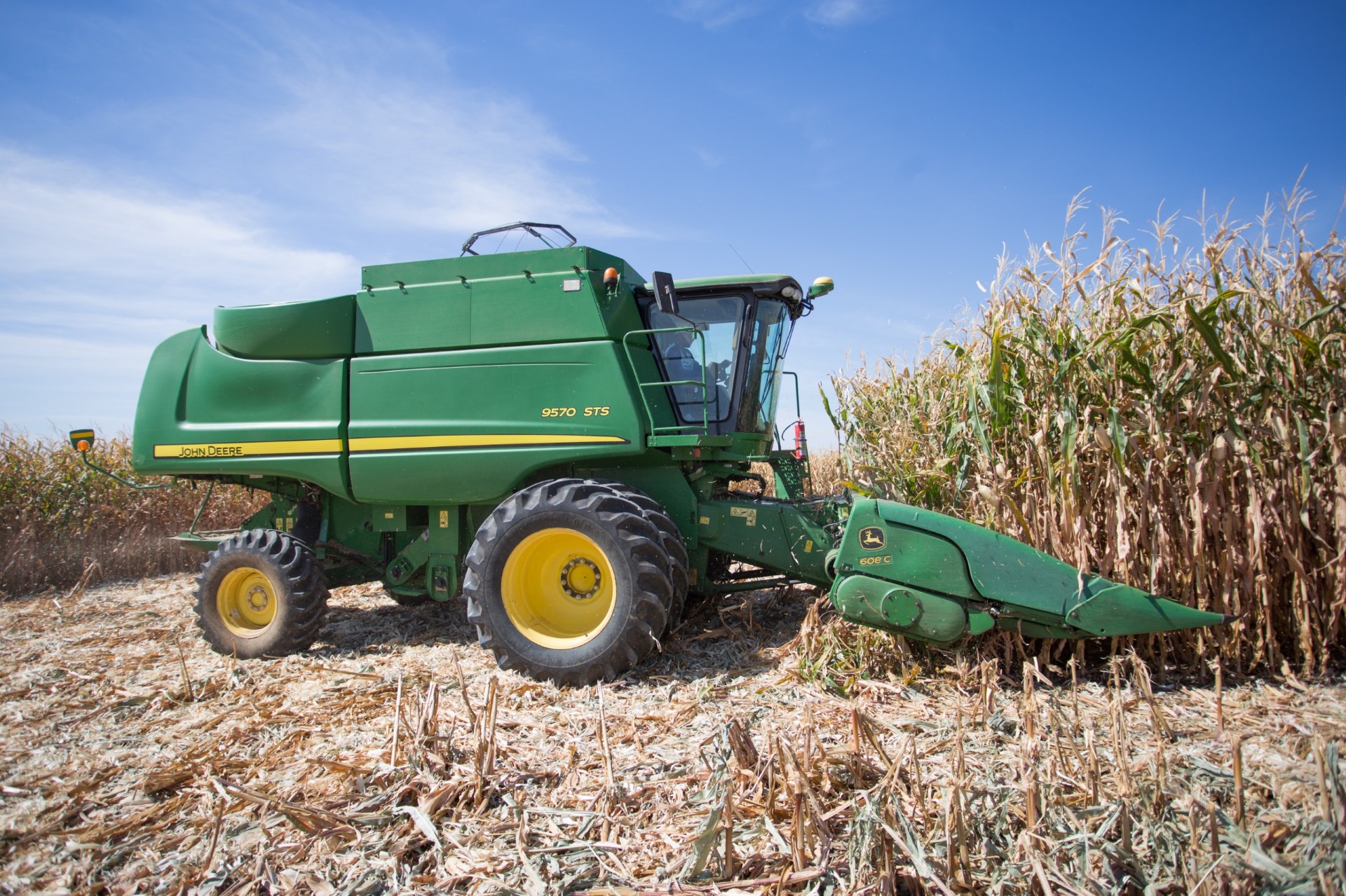 Entra em vigor lei de incentivo fiscal a fabricantes de máquinas agrícolas