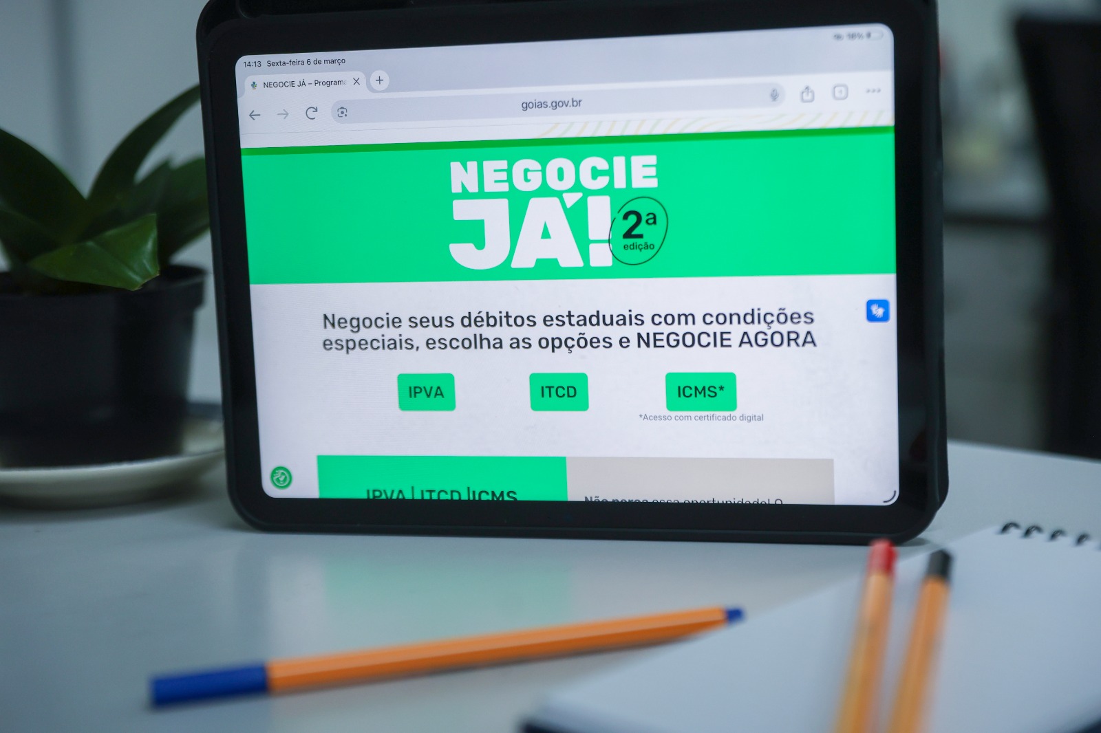Governo de Goiás prorroga Negocie Já II até 3 de novembro - tela de tablet aberta na página do Negocie Já II na internet