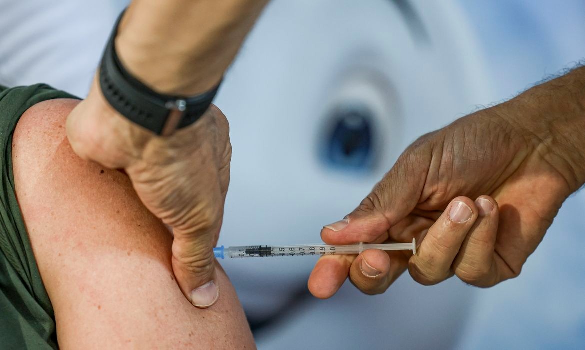 Saúde alert para importância da vacinação para manter Goiás protegido contra sarampo