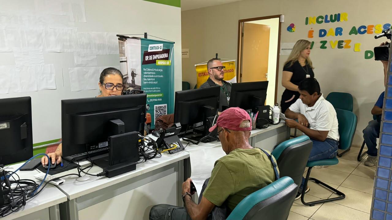Feirão oferece 1,7 mil vagas de emprego para pessoas com deficiência em Goiânia