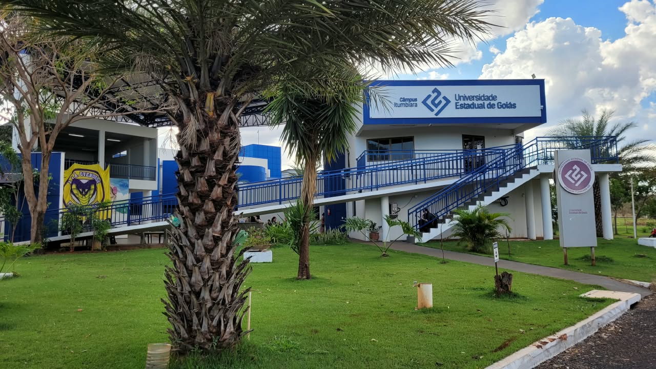 UEG prorroga inscrições do Vestibular 2027/1 até 24 de setembro - Fachada externa do Campus Itumbiara